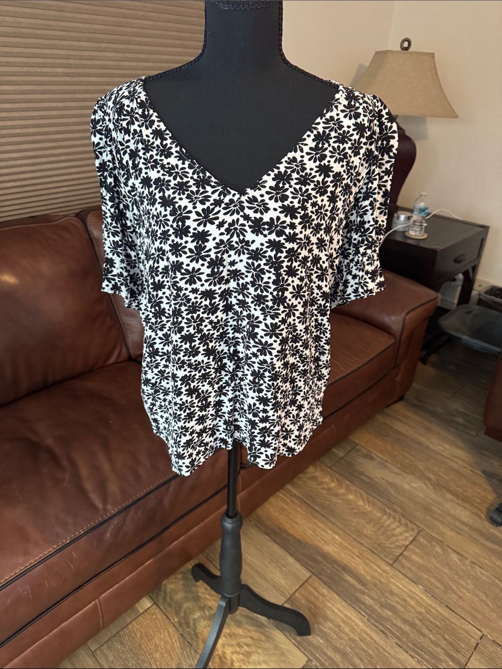 LOFT Black and White Floral V-Neck Blouse